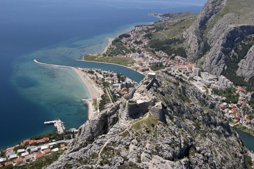 Villa Omis Luaran gambar