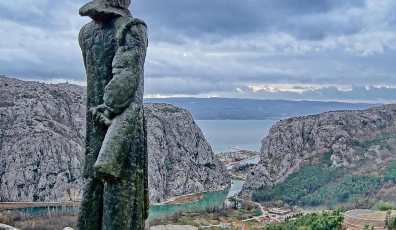 Villa Omis Luaran gambar
